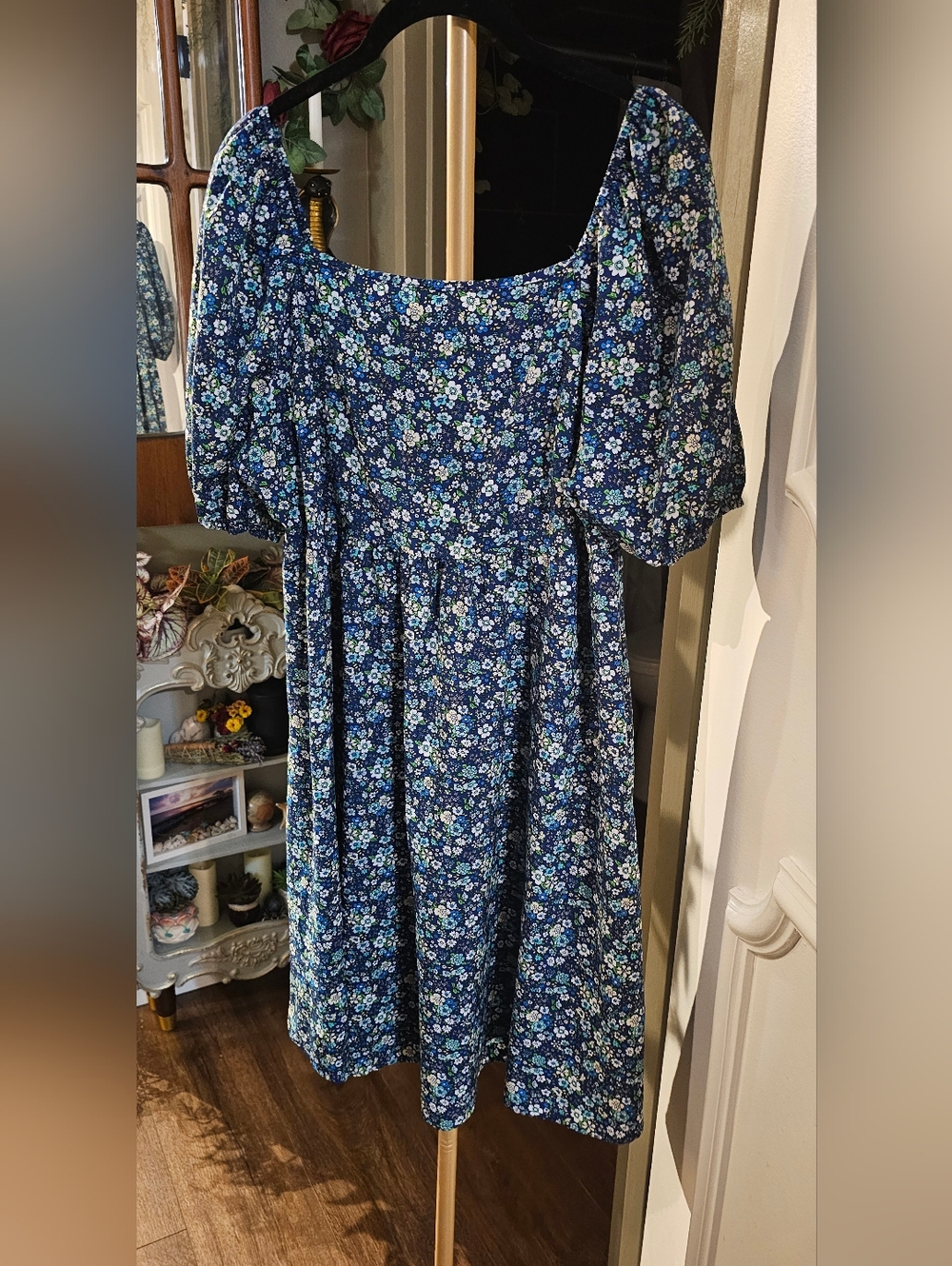 Blue Floral Midi Dress with Puff Sleeves
